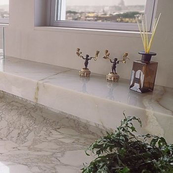 For a luxurious penthouse in Rome, Damiani Marmi has created the entire living environment. The flooring and the furnishing elements are unique pieces. Made an exclusive piece of furniture in backlit marble.
[wp-svg-icons icon="search-2" wrap="h1"]